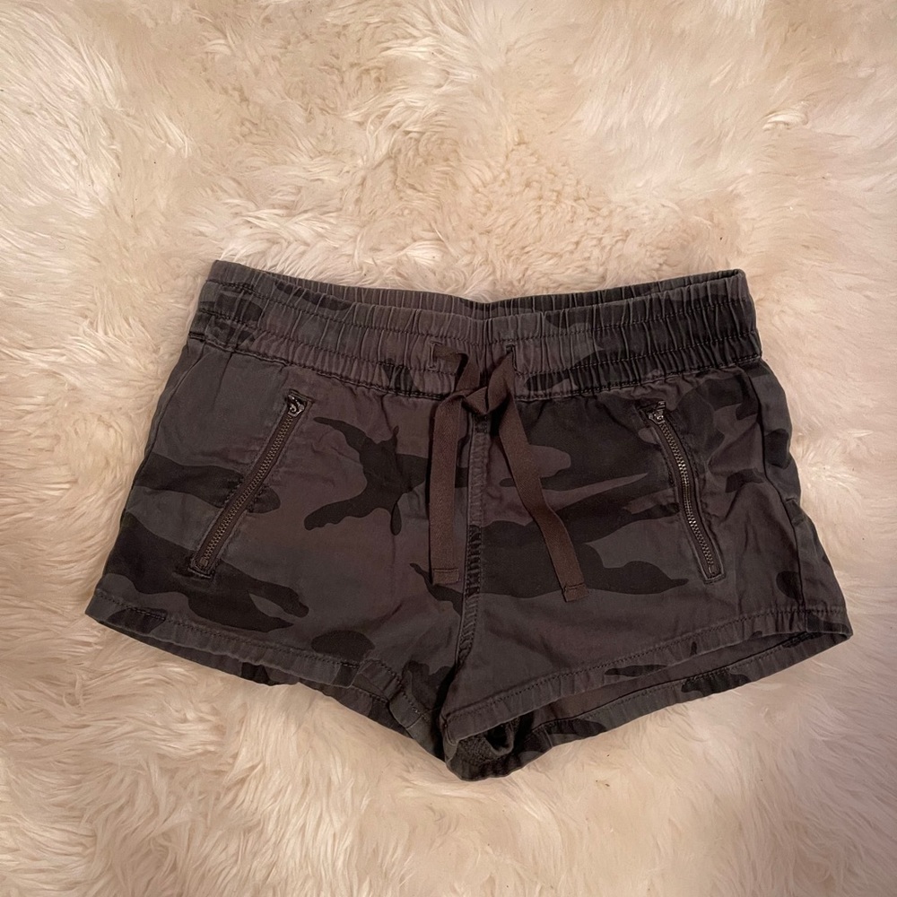 TNA camo shorts